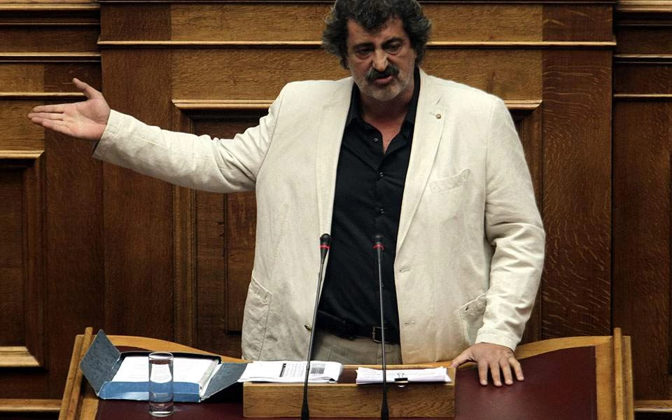 Ο Πολάκης «ξαναχτυπά» με… πορτοκαλάδες και προειδοποιήσεις κατά Στουρνάρα